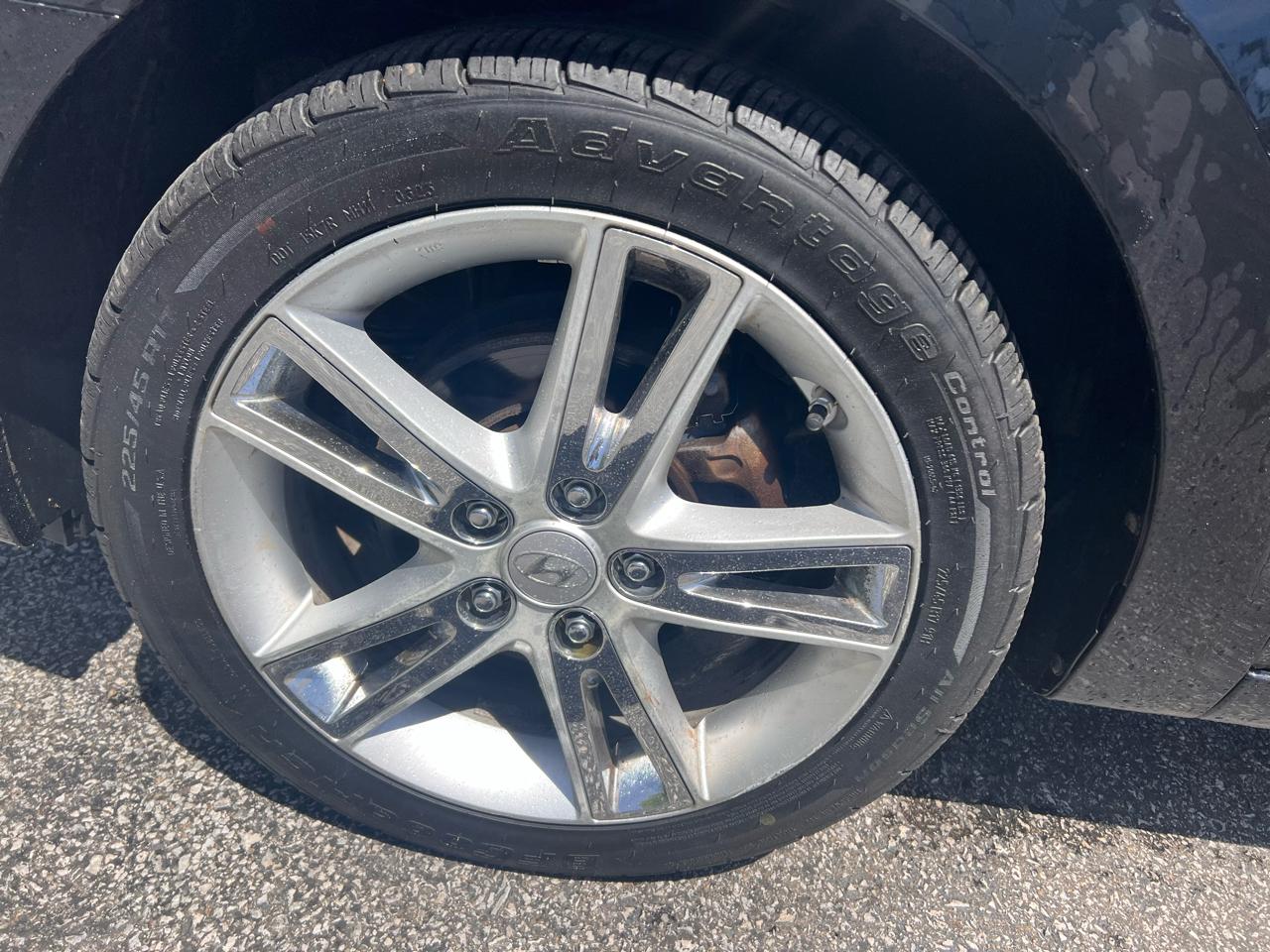 Hyundai Elantra Touring 4dr Wgn Auto SE 2012