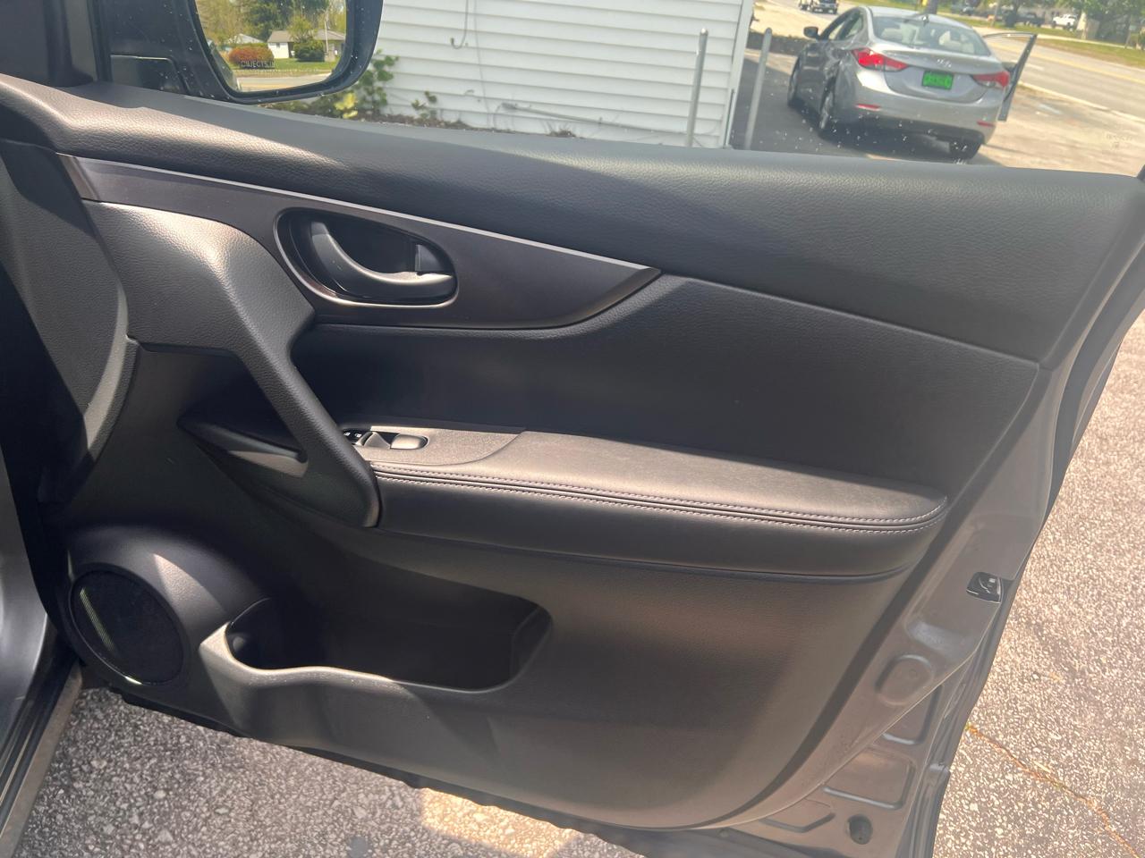 Nissan Rogue Sport AWD S 2017