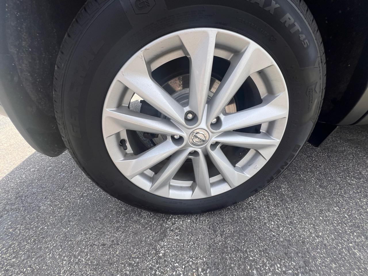 Nissan Rogue Sport AWD S 2017