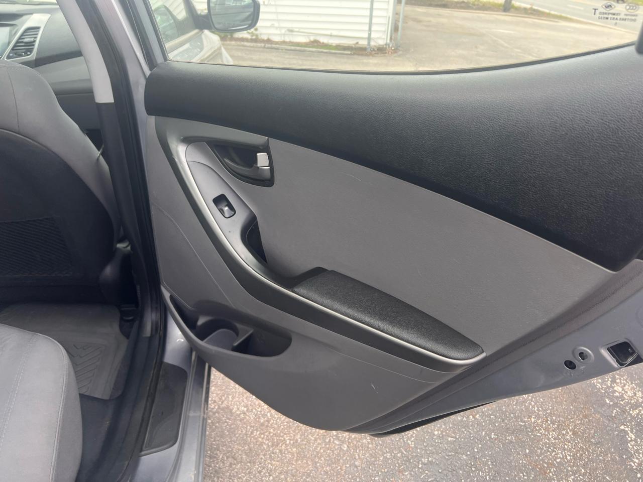 Hyundai Elantra 4dr Sdn Auto SE (Alabama Plant) 2016