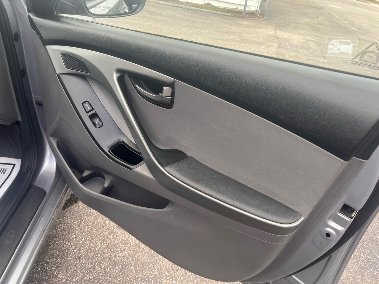 Hyundai Elantra 4dr Sdn Auto SE (Alabama Plant) 2016