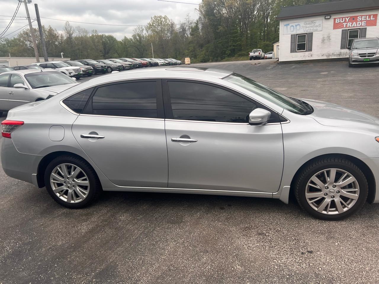 Nissan Sentra SL 4D Sedan 2015