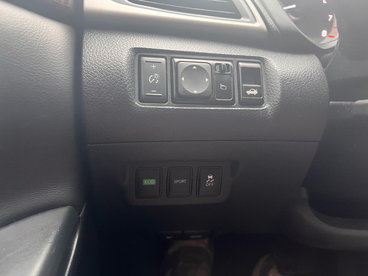 Nissan Sentra SL 4D Sedan 2015