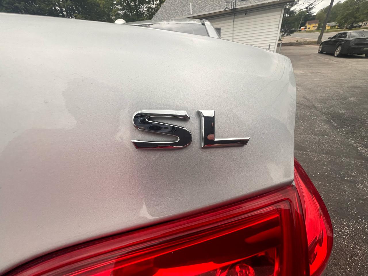 Nissan Sentra SL 4D Sedan 2015