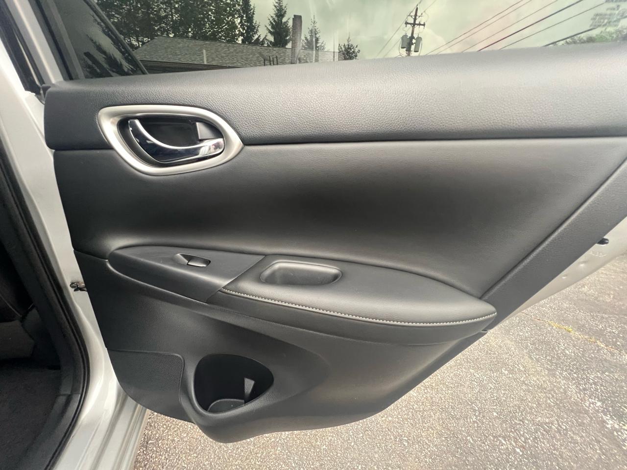 Nissan Sentra SL 4D Sedan 2015