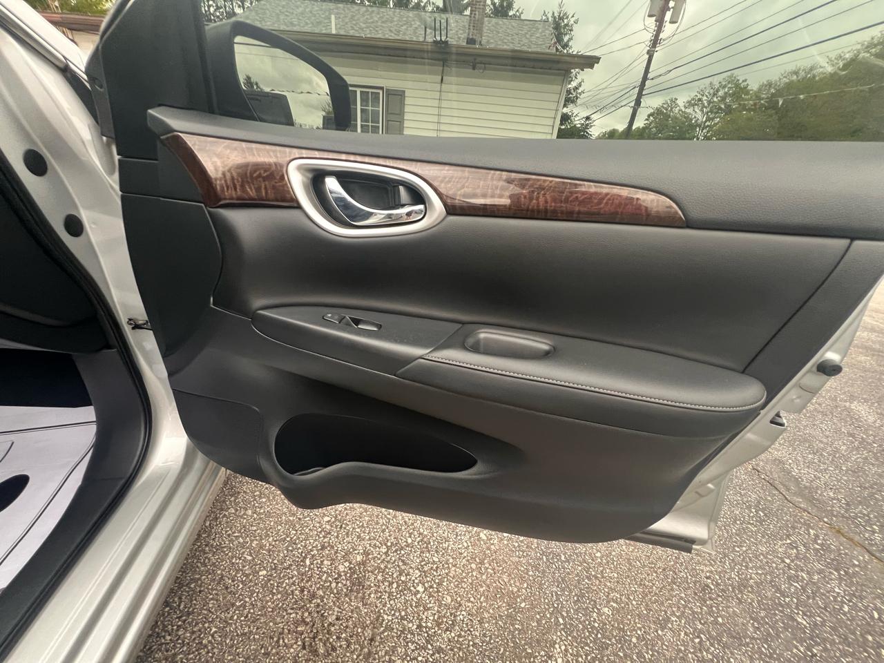 Nissan Sentra SL 4D Sedan 2015