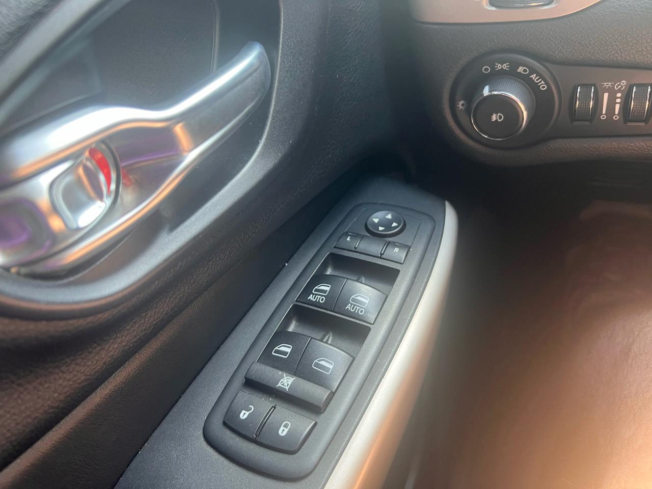 Jeep Cherokee 4WD 4dr Limited 2017