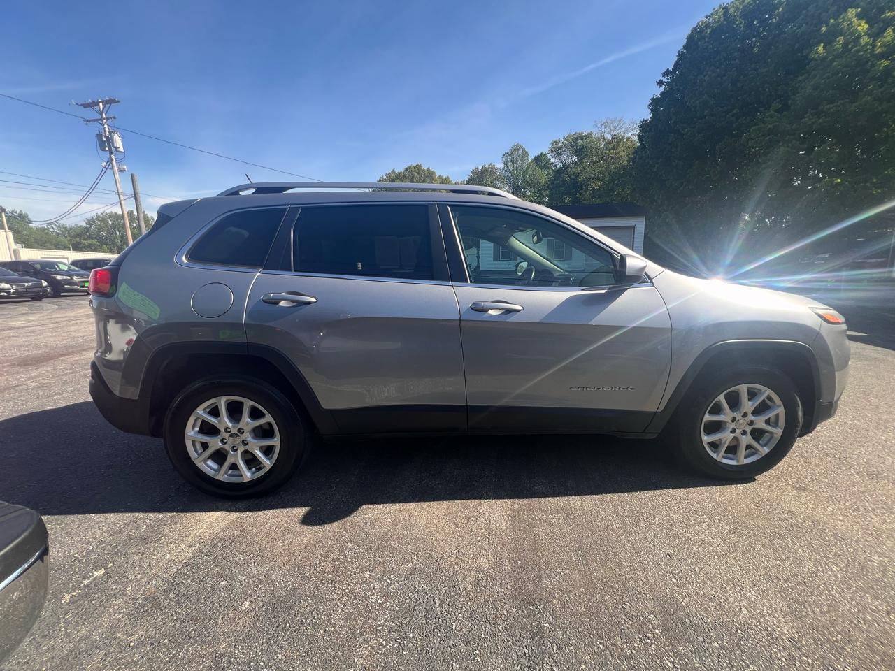 Jeep Cherokee 4WD 4dr Latitude 2015