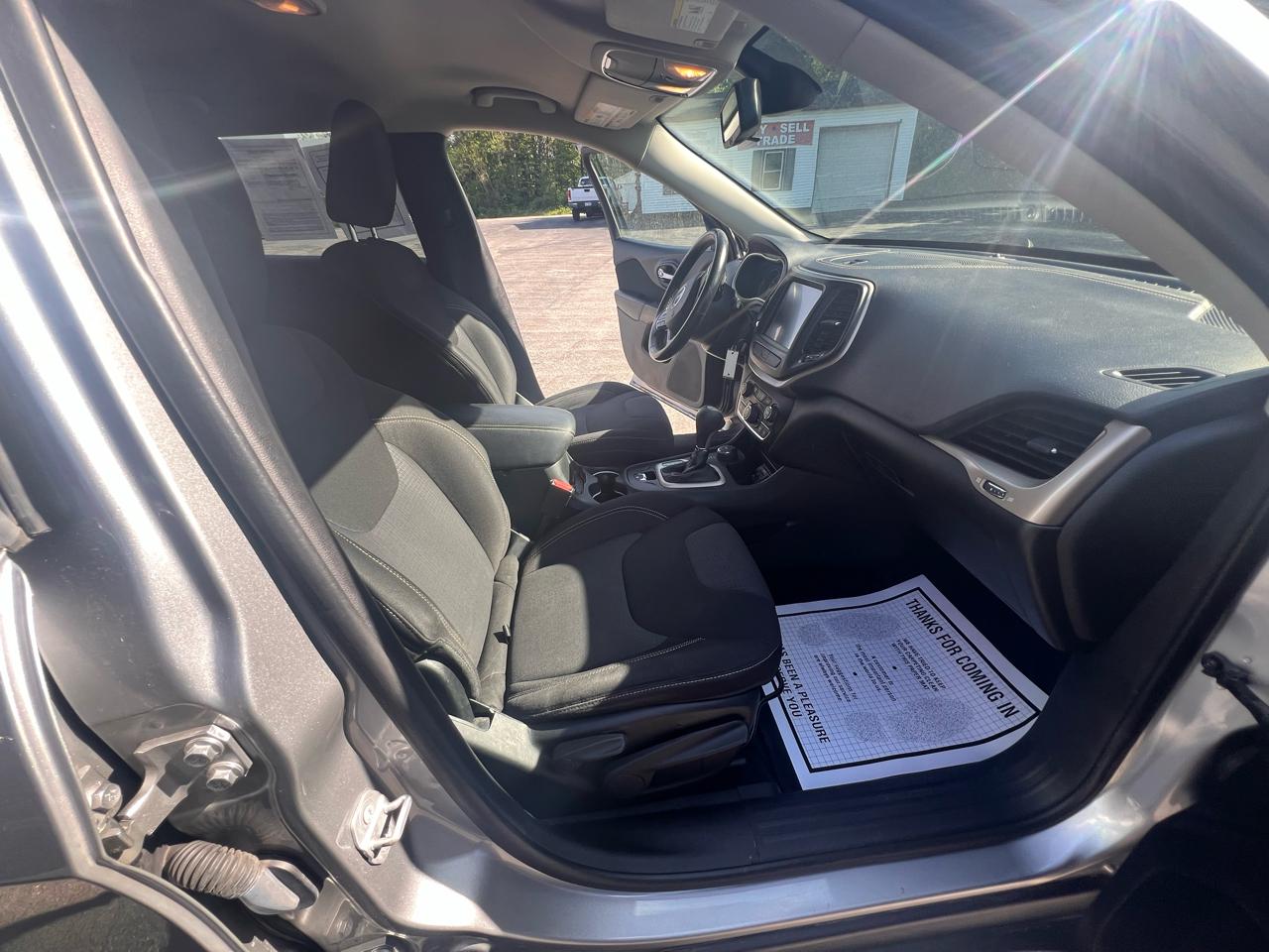 Jeep Cherokee 4WD 4dr Latitude 2015