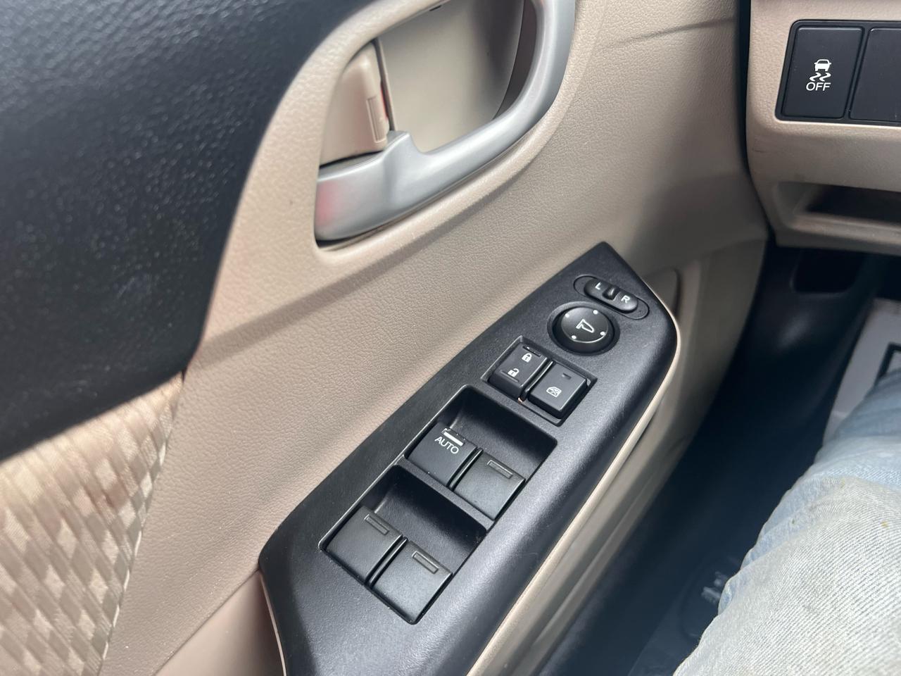 Honda Civic Sedan 4dr CVT LX 2014
