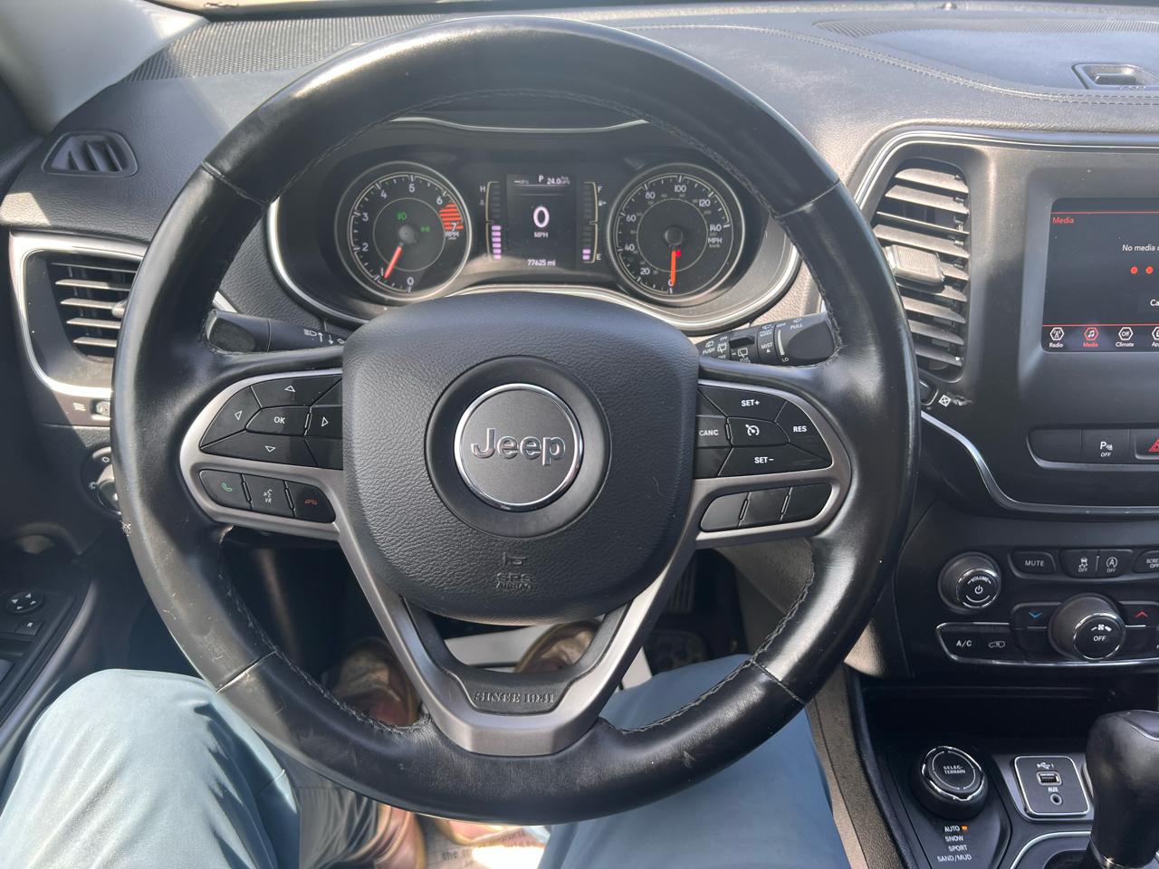 Jeep Cherokee Latitude Plus 4x4 2019