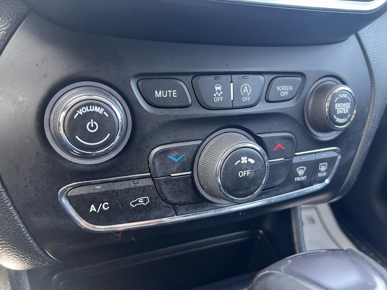 Jeep Cherokee Latitude Plus 4x4 2019