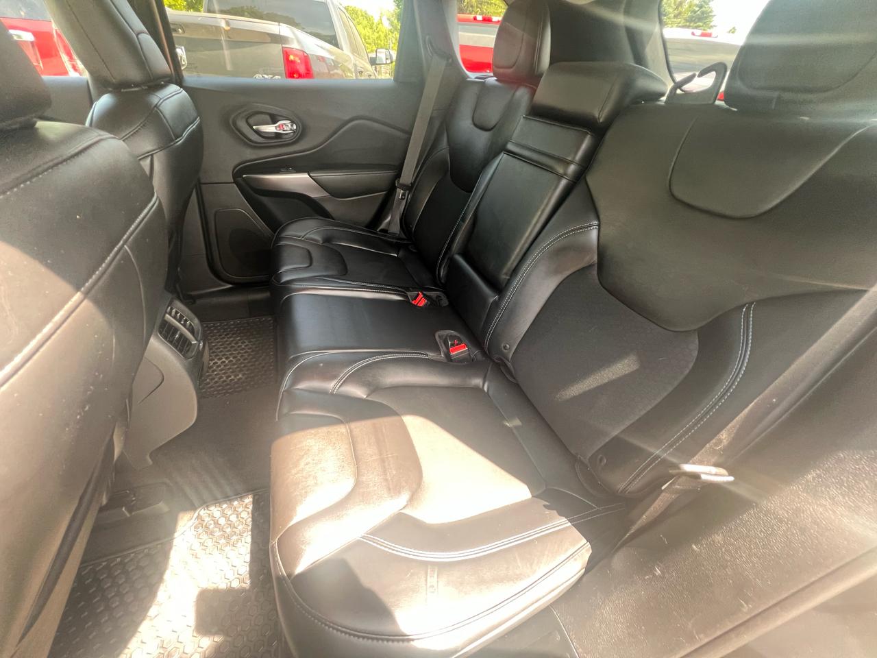 Jeep Cherokee Latitude Plus 4x4 2019