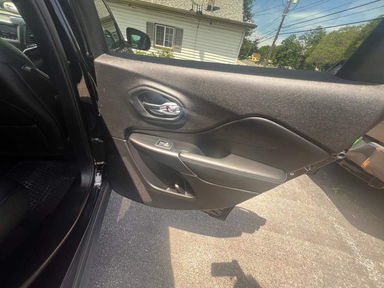 Jeep Cherokee Latitude Plus 4x4 2019