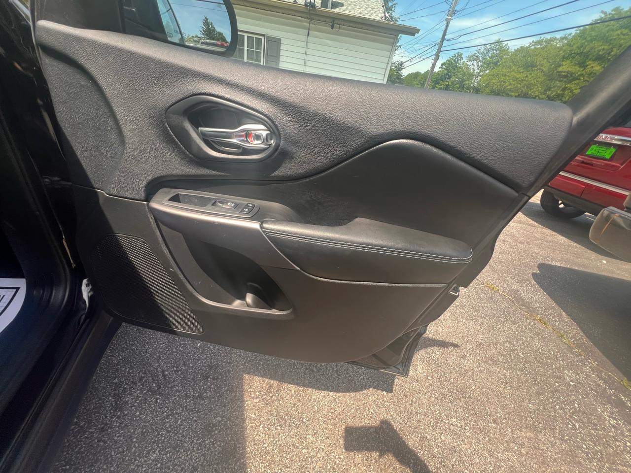 Jeep Cherokee Latitude Plus 4x4 2019