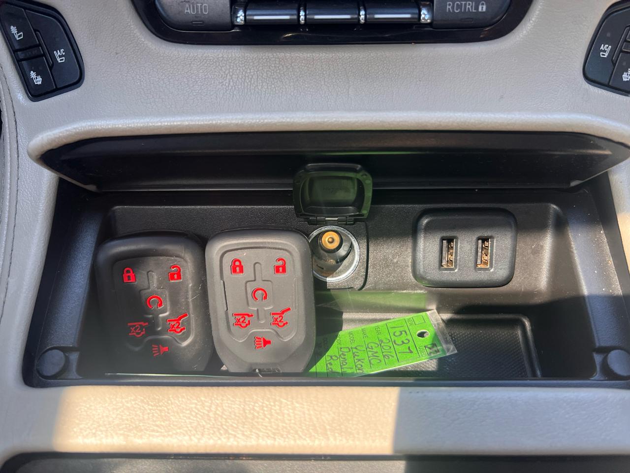 GMC Yukon 4WD 4dr Denali 2016