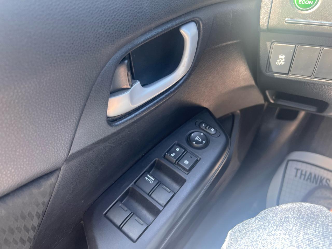 Honda Civic Sedan 4dr CVT LX 2015