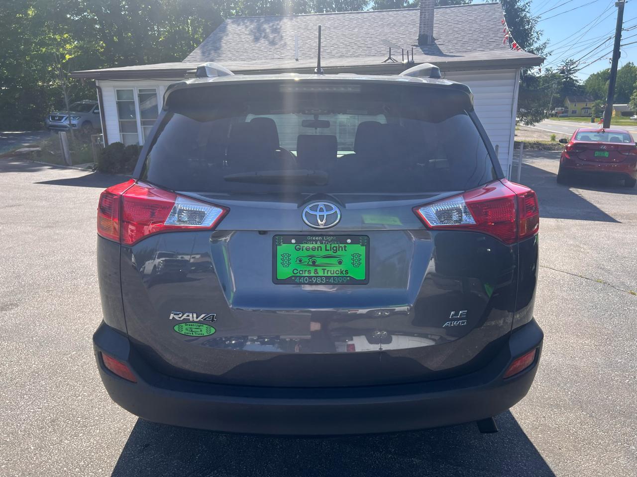 Toyota RAV4 AWD 4dr LE (Natl) 2015