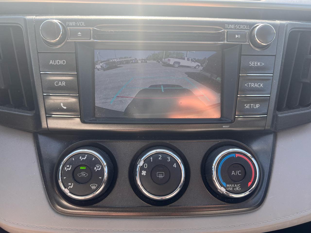 Toyota RAV4 AWD 4dr LE (Natl) 2015