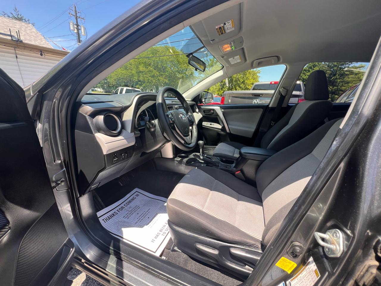 Toyota RAV4 AWD 4dr LE (Natl) 2015