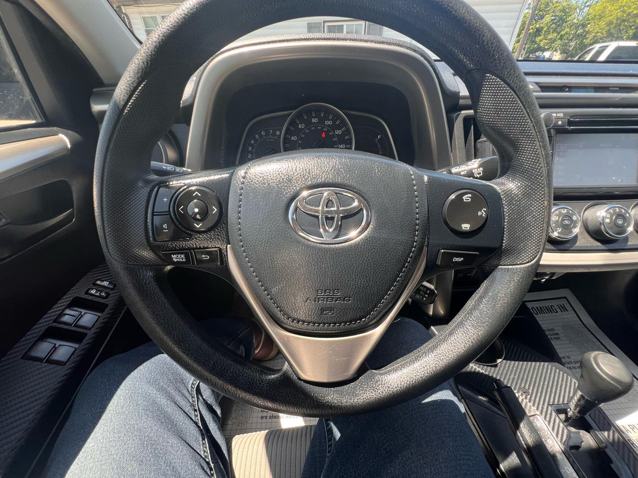 Toyota RAV4 AWD 4dr LE (Natl) 2015