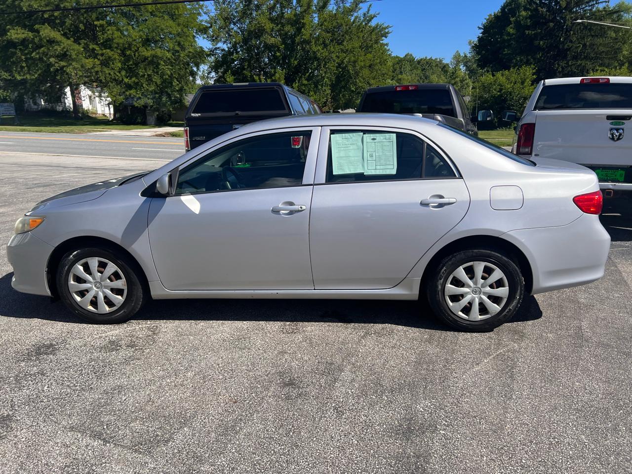 Toyota Corolla 4dr Sdn Man (Natl) 2009