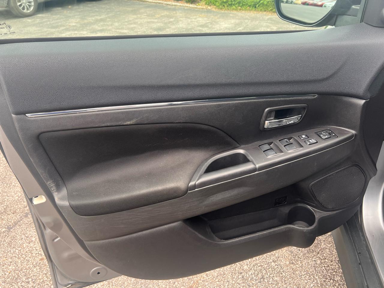 Mitsubishi Outlander Sport AWD 4dr CVT SE 2015