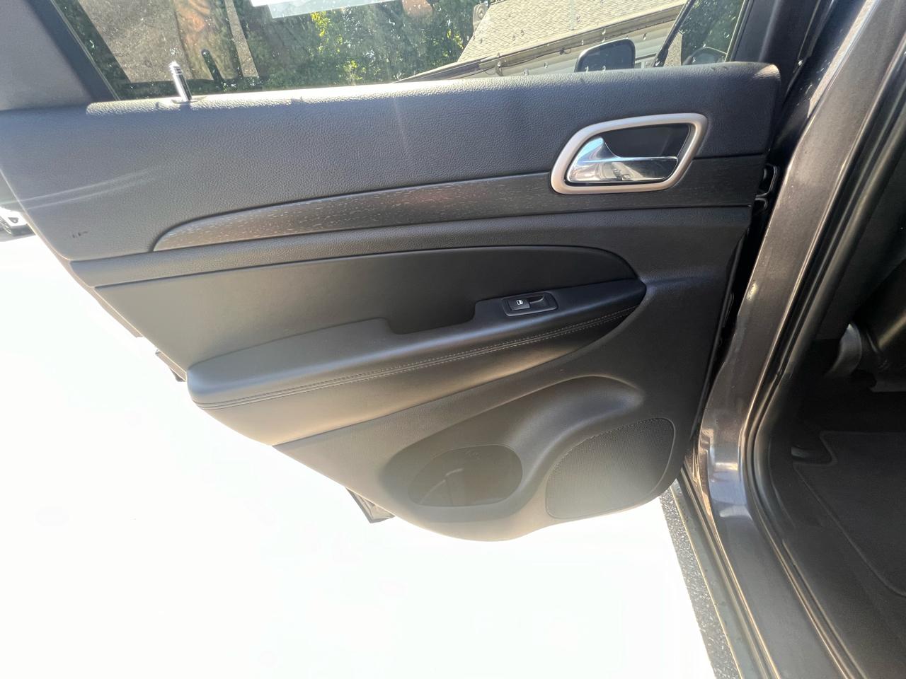 Jeep Grand Cherokee 4WD 4dr Laredo 2016