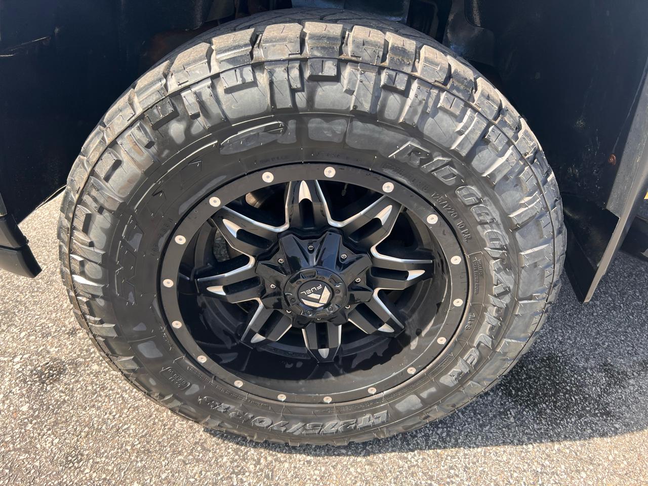 Chevrolet Silverado 2500HD 4WD Crew Cab 153.7" LT 2011