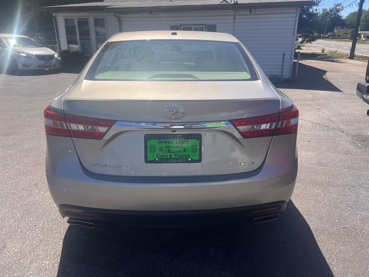 Toyota Avalon 4dr Sdn XLE Touring (Natl) 2013