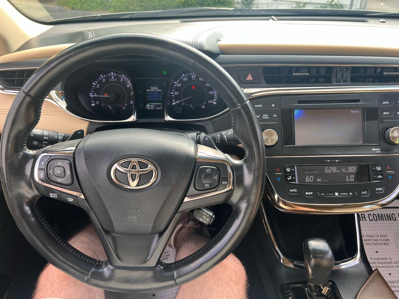 Toyota Avalon 4dr Sdn XLE Touring (Natl) 2013