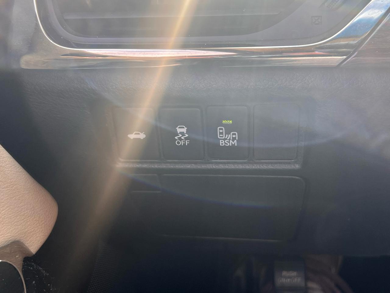 Toyota Avalon 4dr Sdn XLE Touring (Natl) 2013
