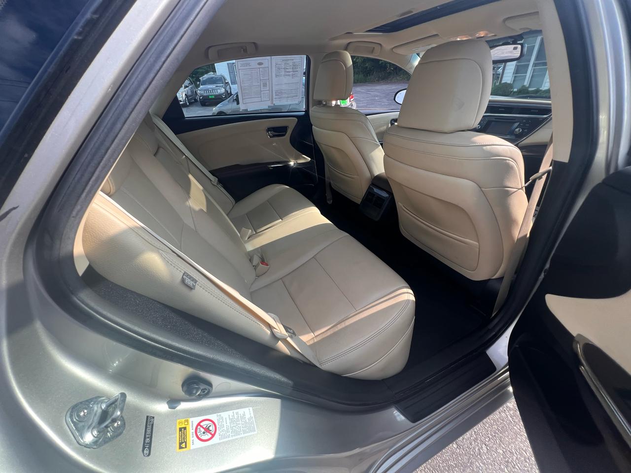Toyota Avalon 4dr Sdn XLE Touring (Natl) 2013