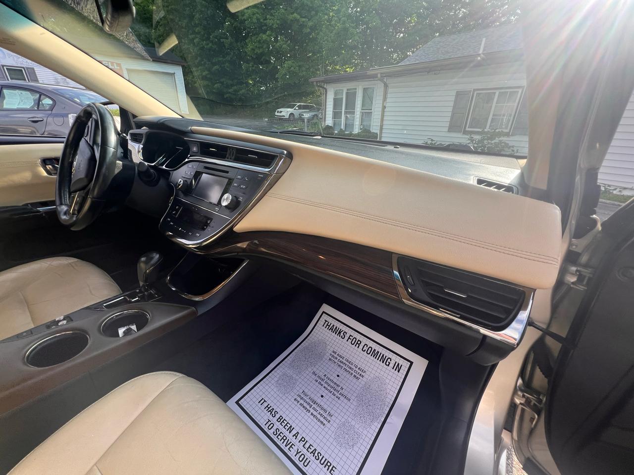 Toyota Avalon 4dr Sdn XLE Touring (Natl) 2013