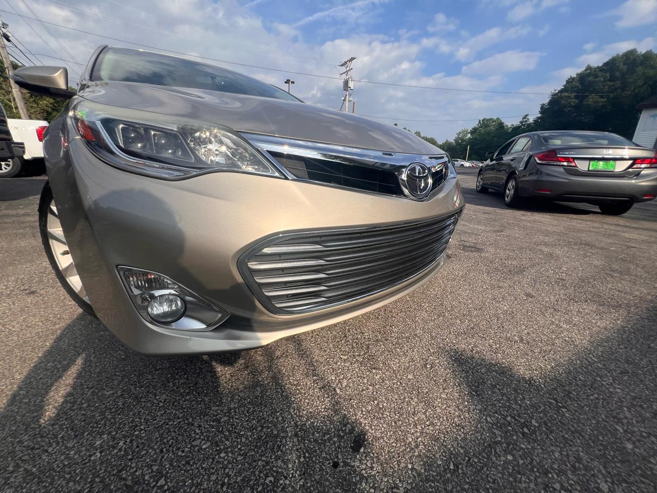 Toyota Avalon 4dr Sdn XLE Touring (Natl) 2013