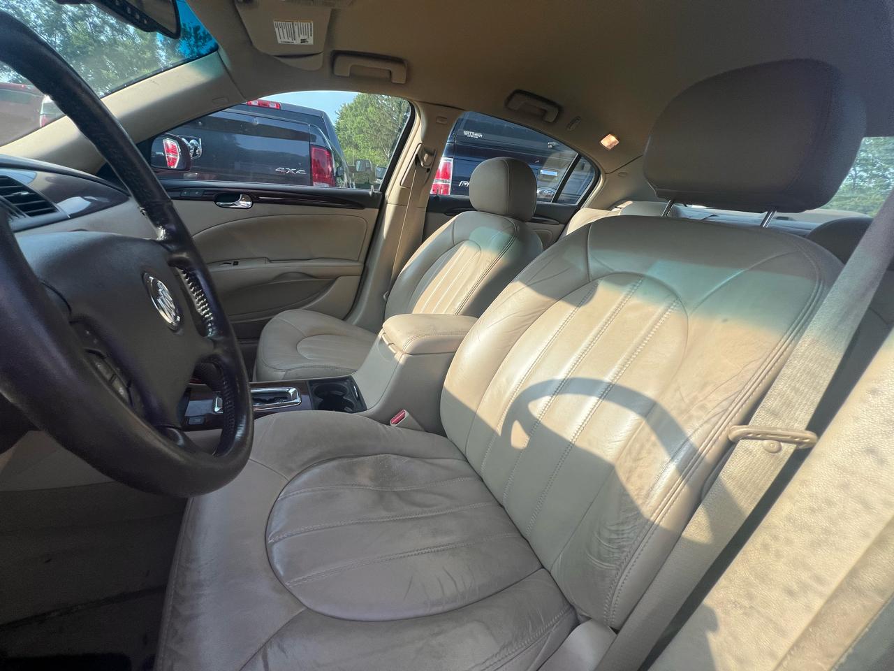 Buick Lucerne 4dr Sdn V6 CXL 2008