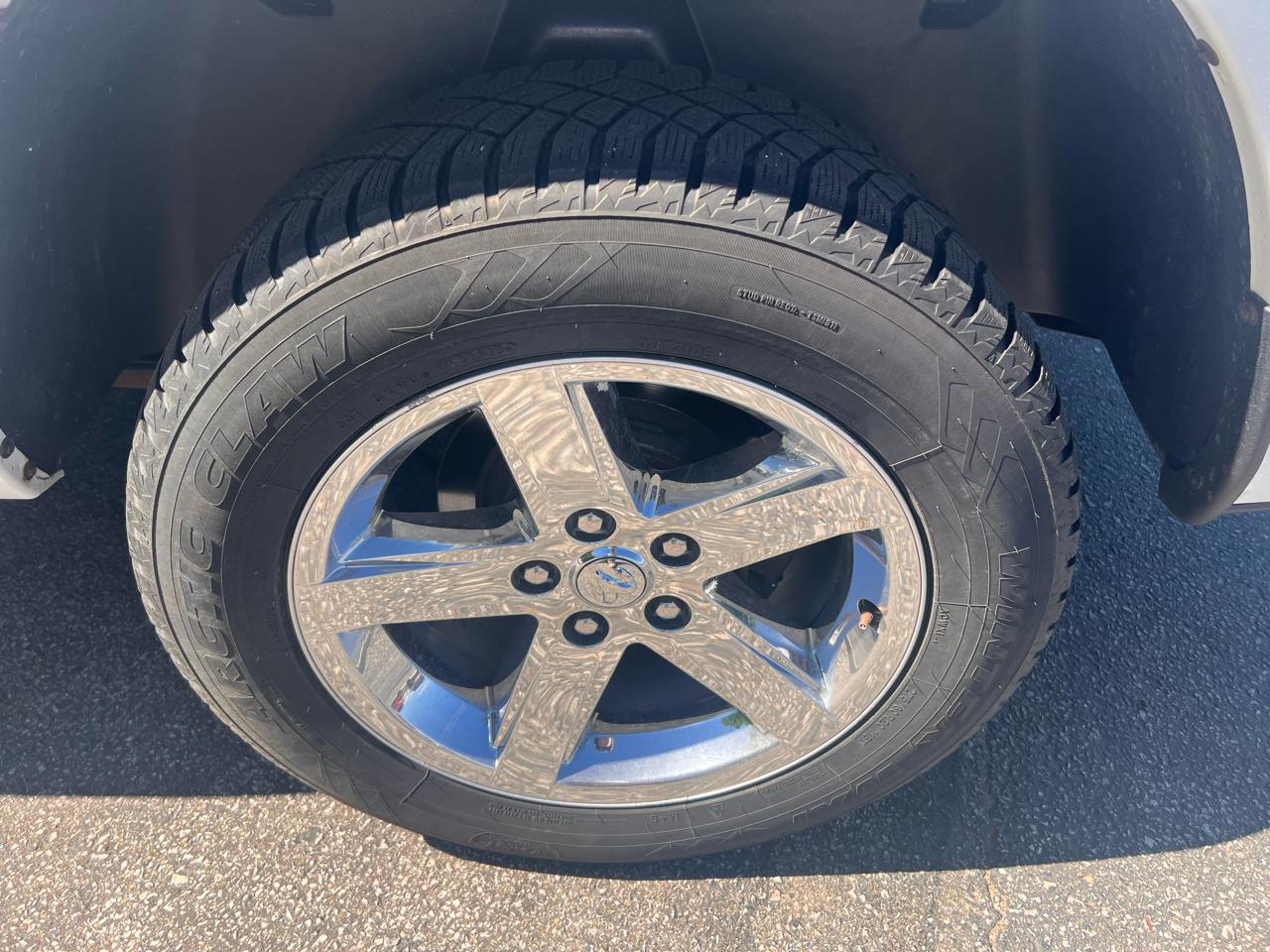 RAM 1500 4WD Quad Cab 140.5" Express 2015