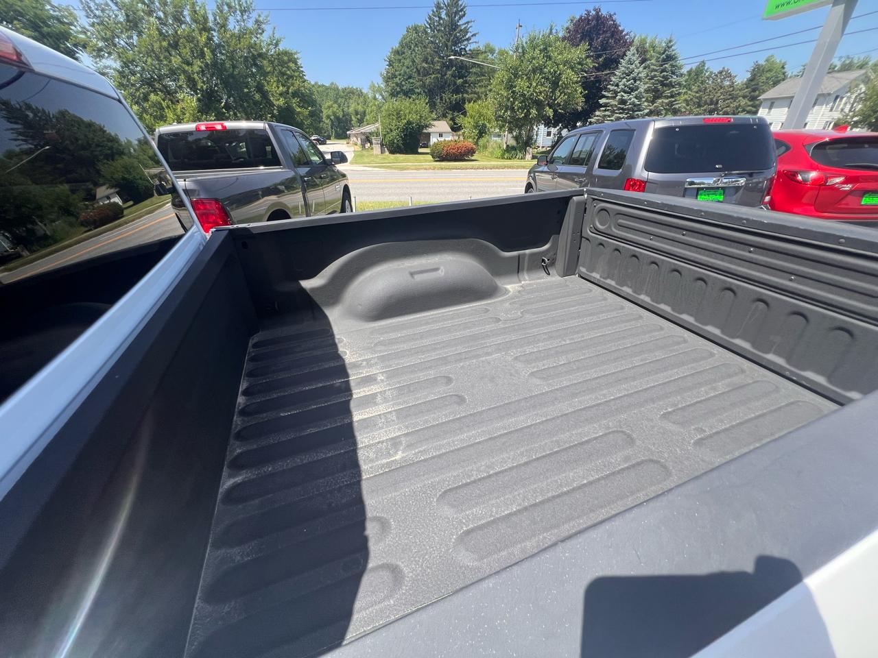 RAM 1500 4WD Quad Cab 140.5" Express 2015