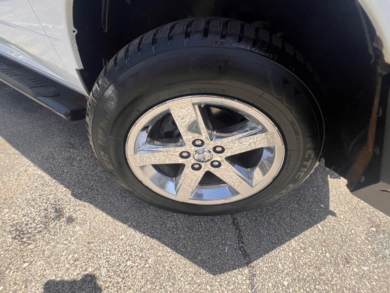 RAM 1500 4WD Quad Cab 140.5" Express 2015