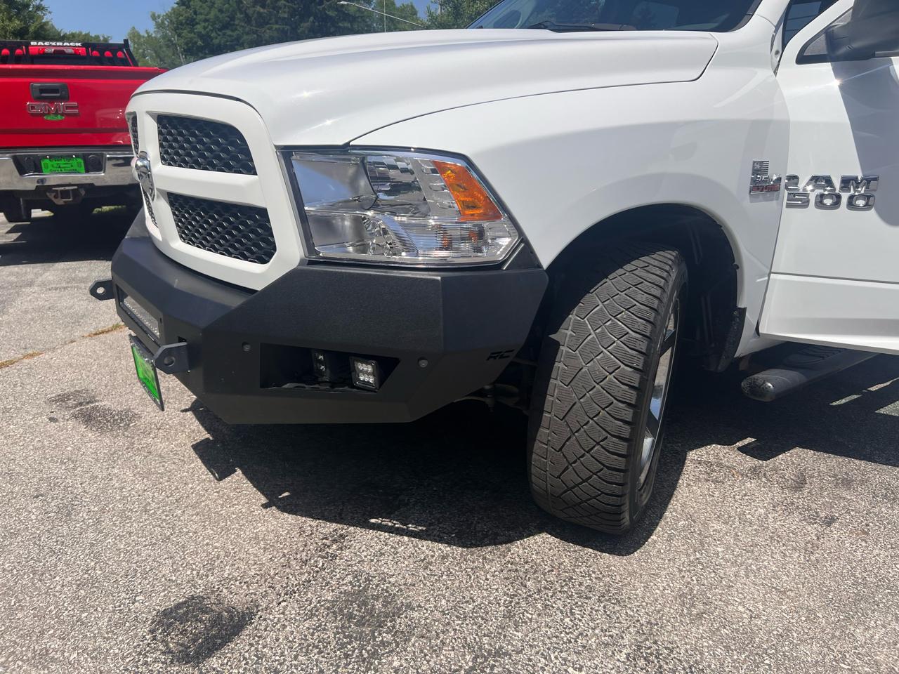 RAM 1500 4WD Quad Cab 140.5" Express 2015