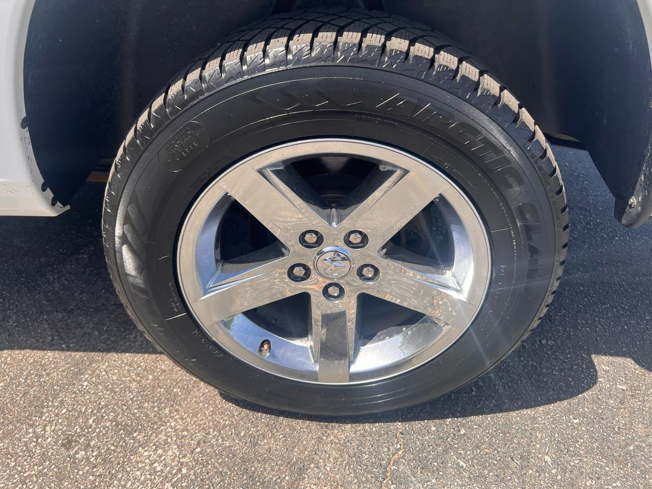 RAM 1500 4WD Quad Cab 140.5" Express 2015