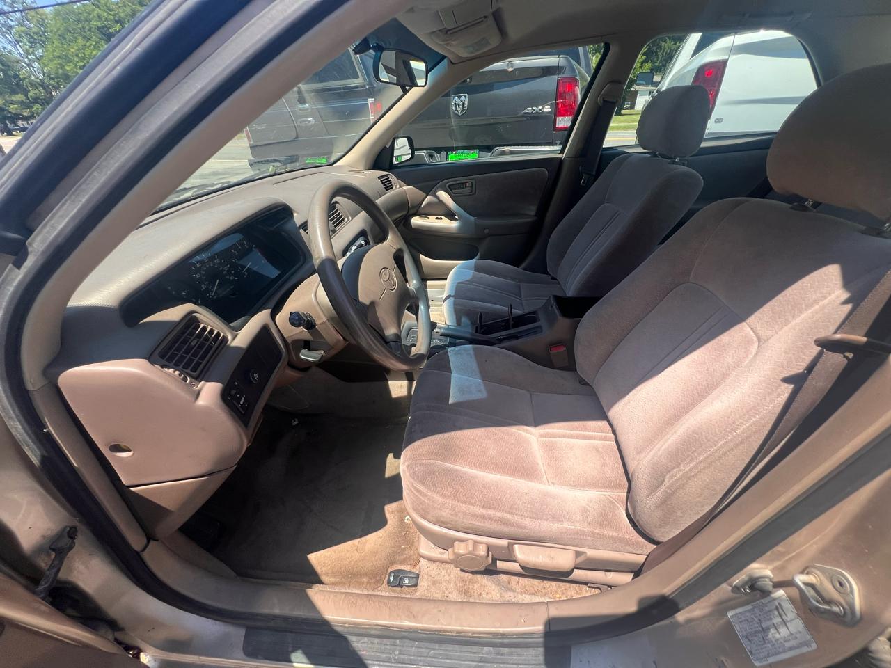Toyota Camry 4dr Sdn XLE Auto 1997