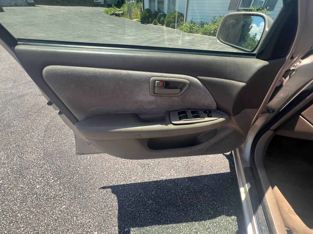 Toyota Camry 4dr Sdn XLE Auto 1997