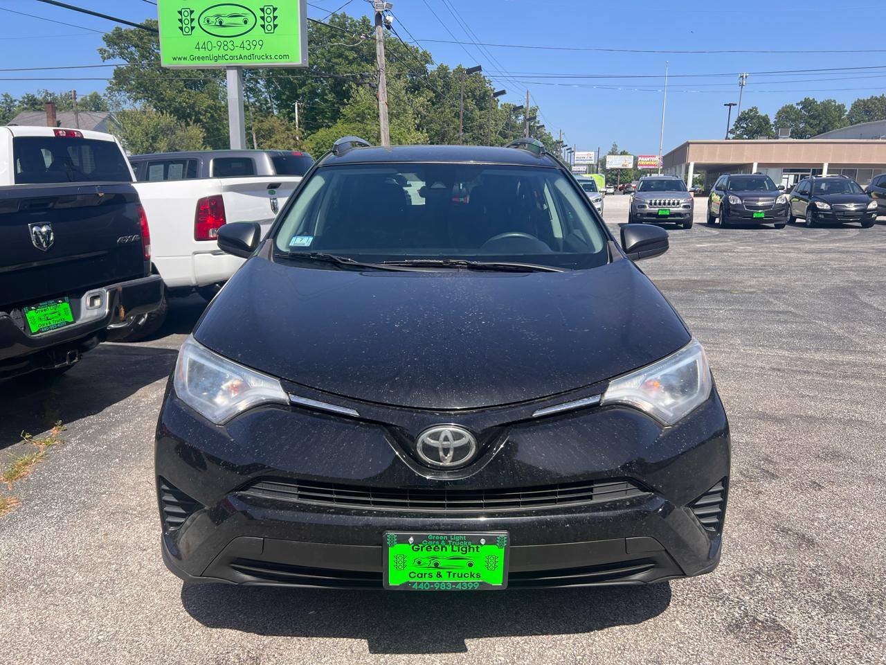 Toyota RAV4 LE AWD (Natl) 2017