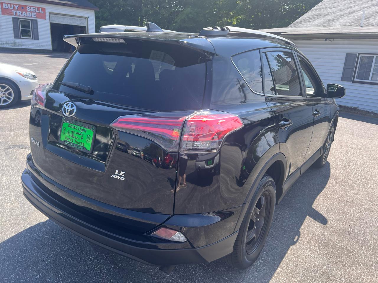 Toyota RAV4 LE AWD (Natl) 2017