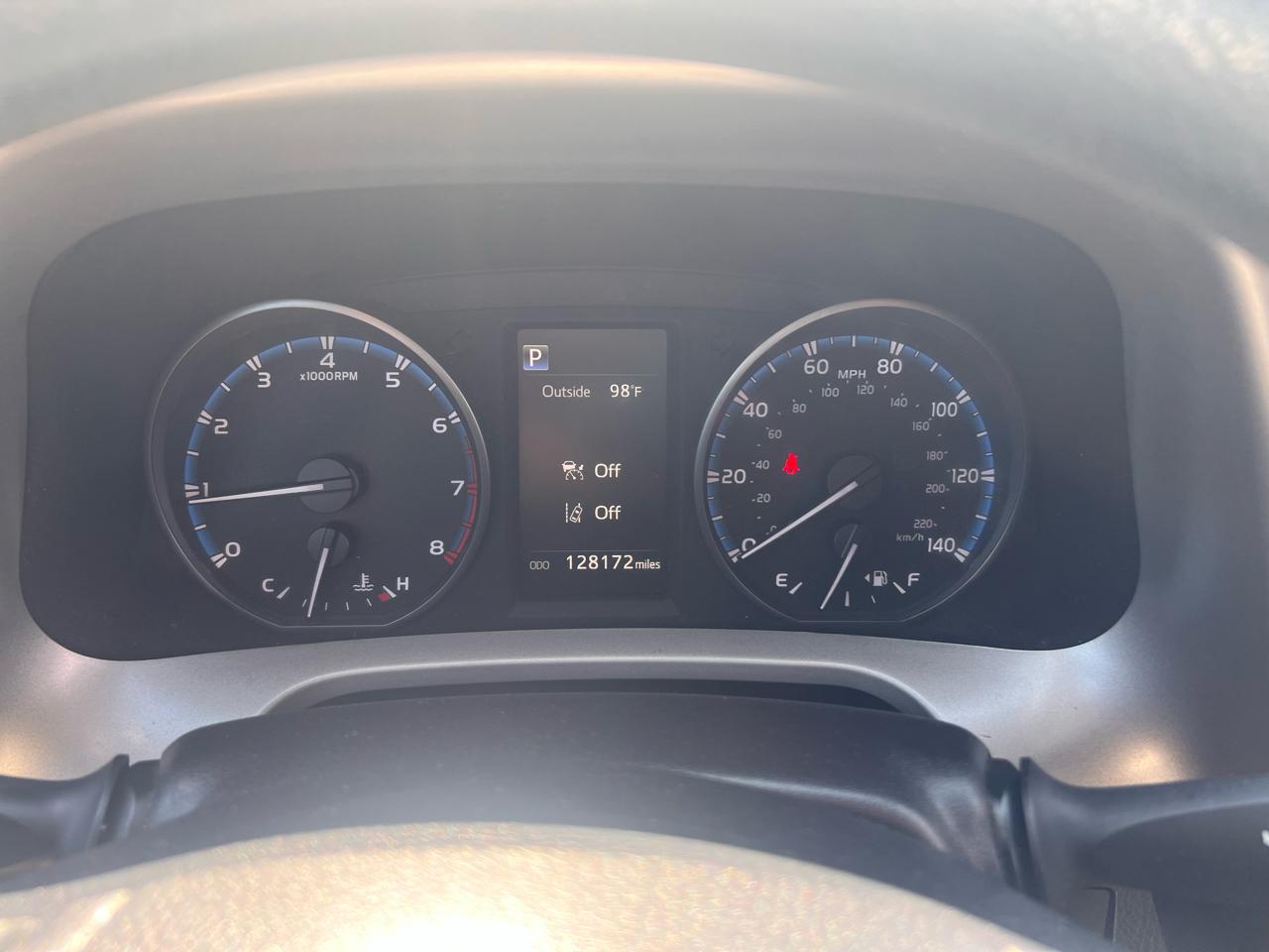 Toyota RAV4 LE AWD (Natl) 2017