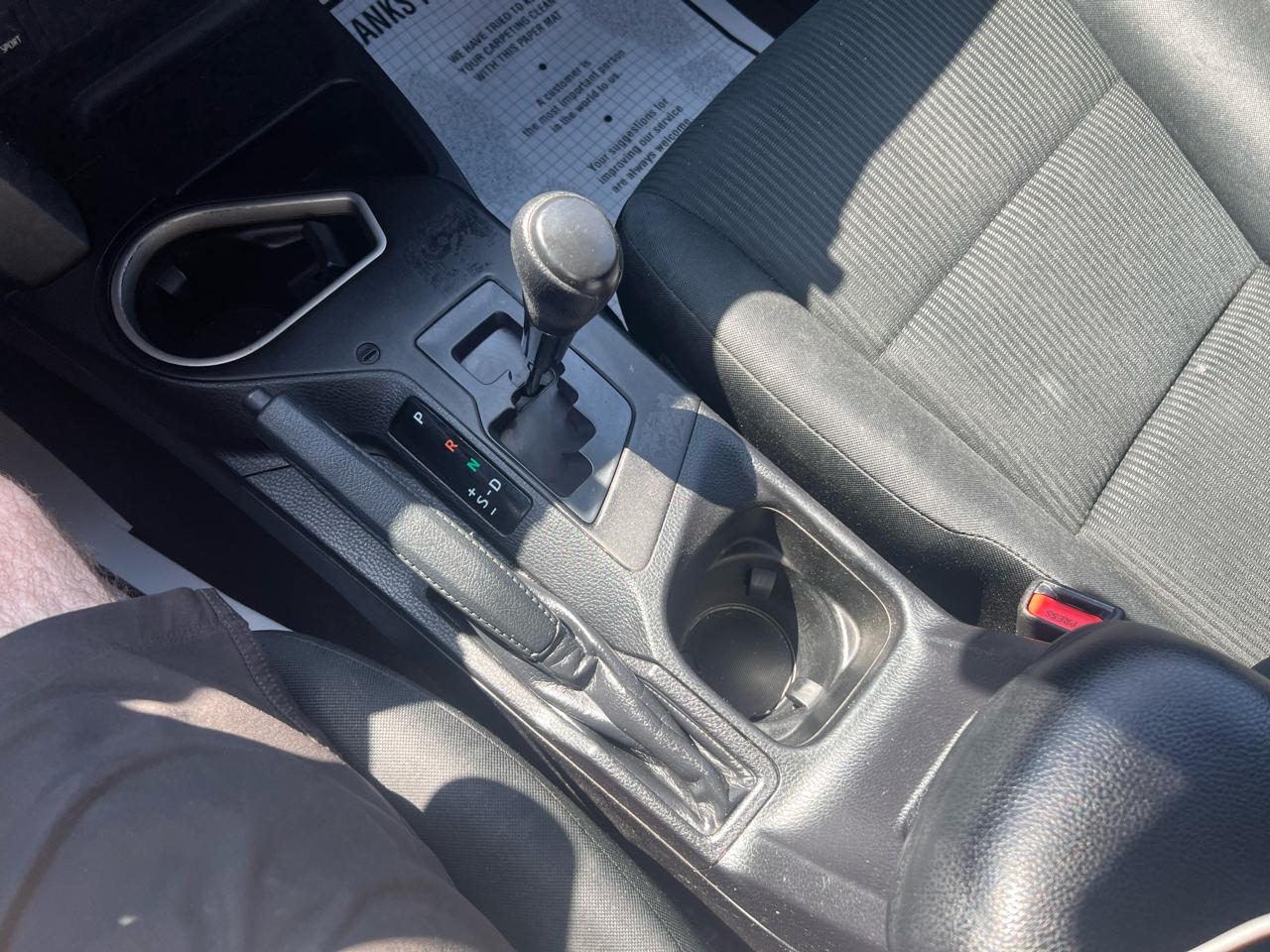 Toyota RAV4 LE AWD (Natl) 2017