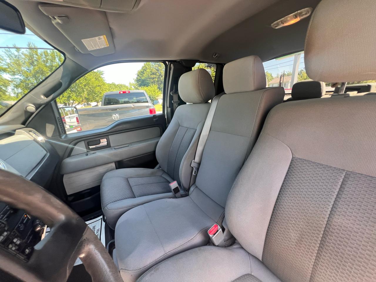 Ford F-150 4WD SuperCab 145" Lariat 2014