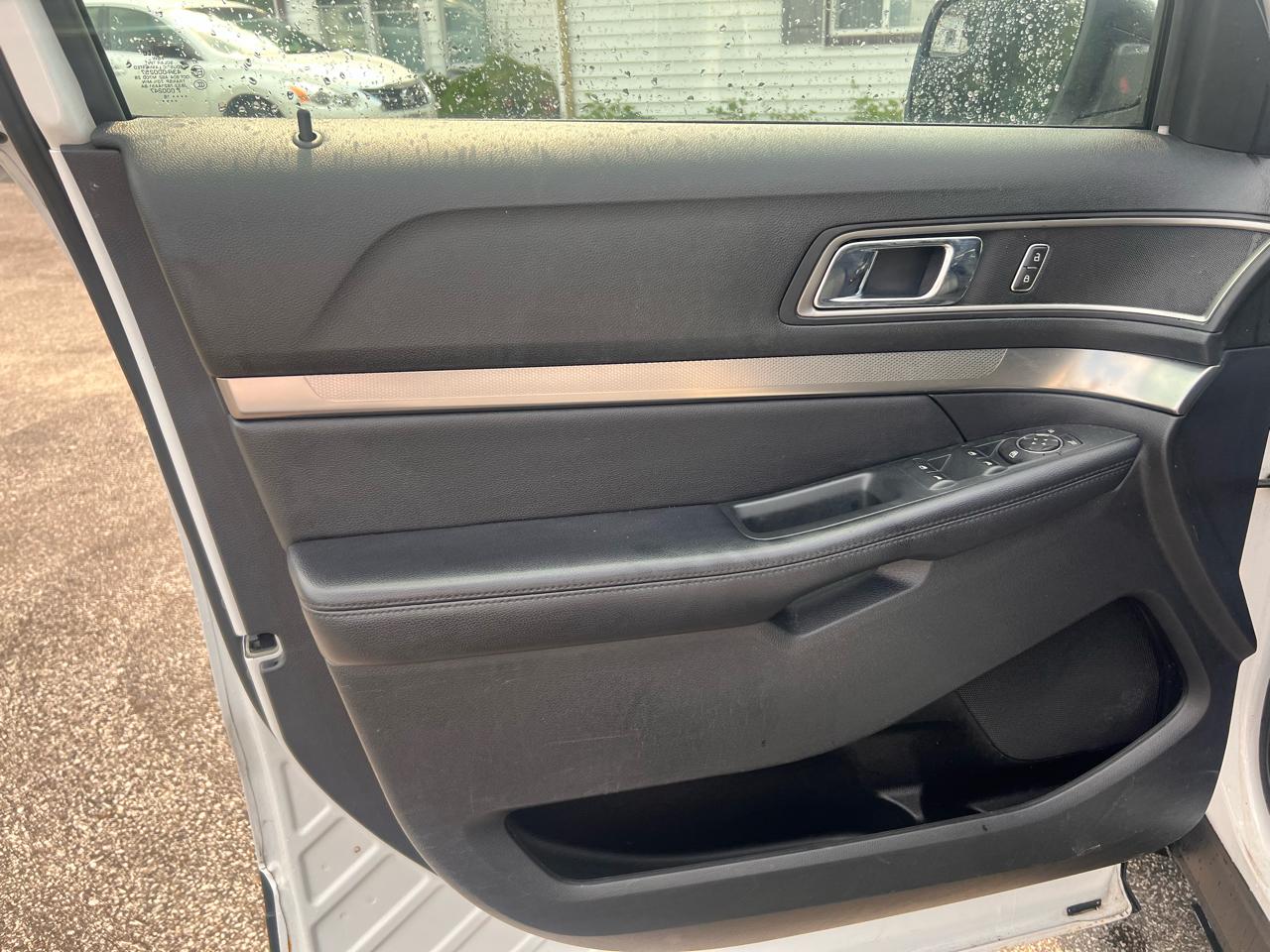 Ford Explorer XLT 4WD 2018