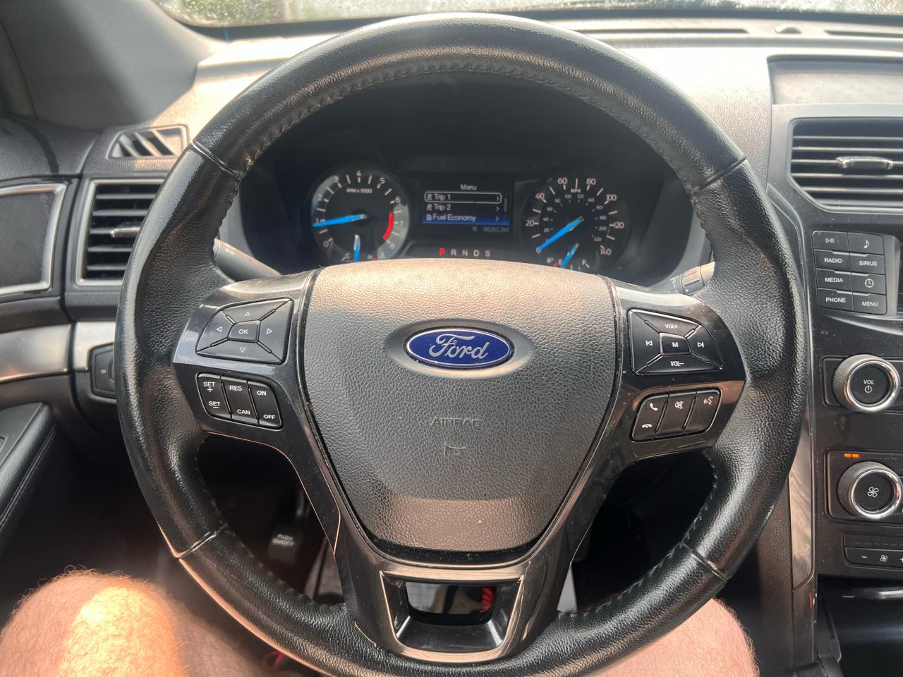 Ford Explorer XLT 4WD 2018